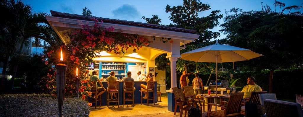 villa-del-mar-outdoor-bar